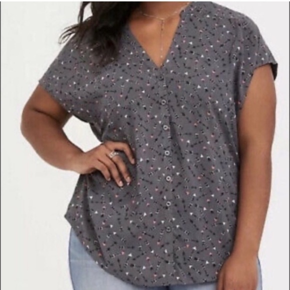 torrid Tops - Torrid Grey Arrow Button Down Blouse